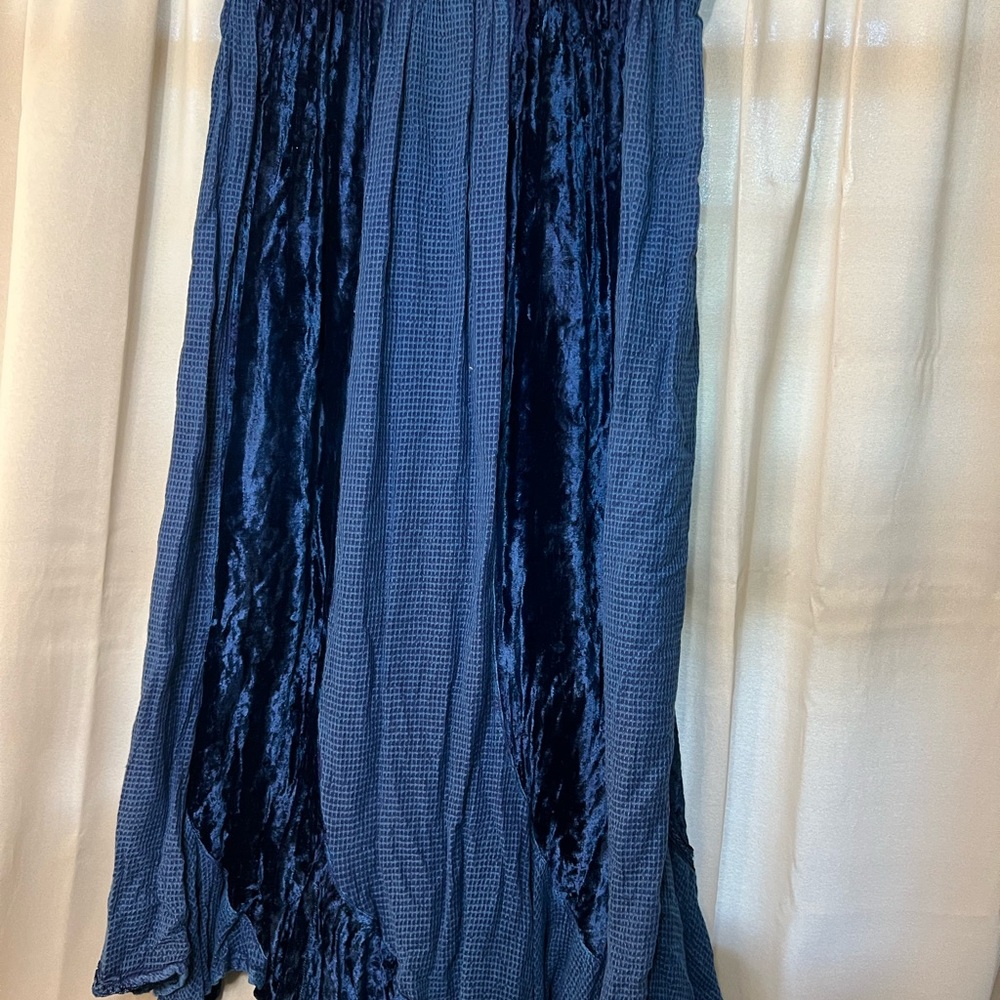 Women's One Size Velour/Velvet Blue Skirt and Shirt Set with Embroidering - Picture 3 of 13